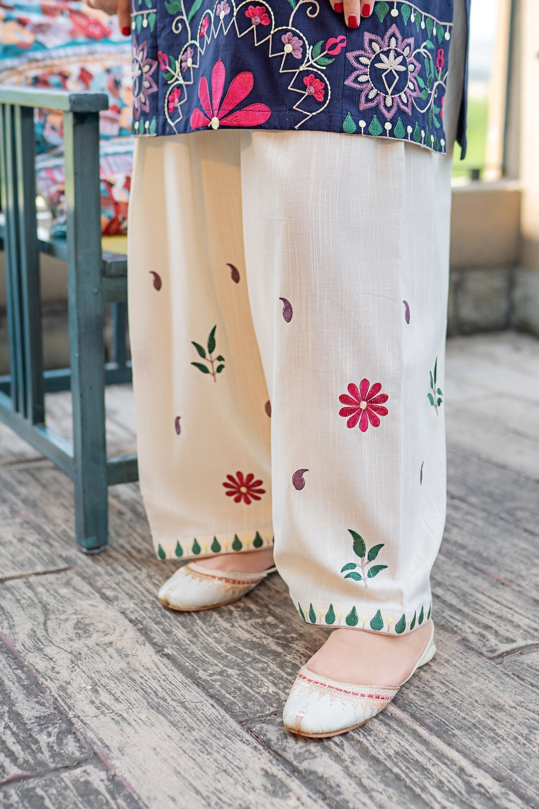 Lawn-2pc Embroidered-5081